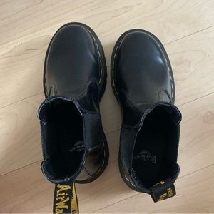 Doc Martens Chelsea Boot Sz 5